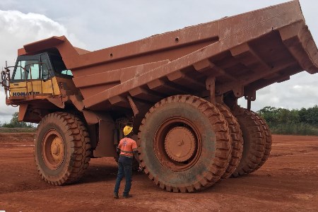 Guinean mine chooses Magna tyres for bauxite transport