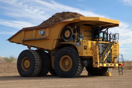 Caterpillar displays first battery electric 793 large mining truck